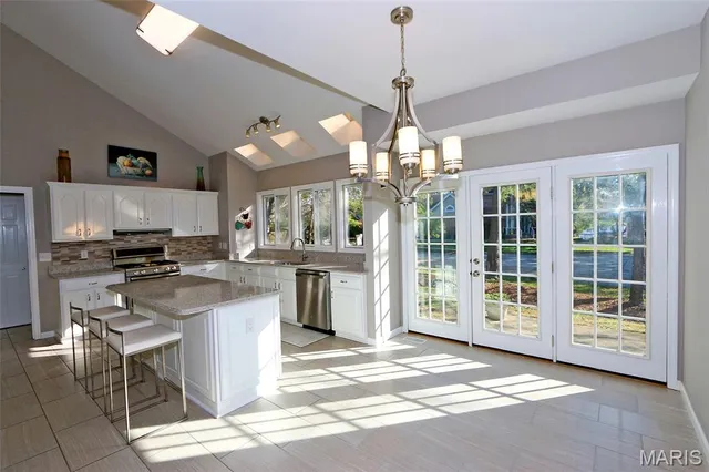 $645,000 | 12762 Hezel Lane, St. Louis, MO 63141