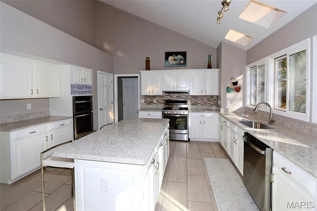 $645,000 | 12762 Hezel Lane, St. Louis, MO 63141