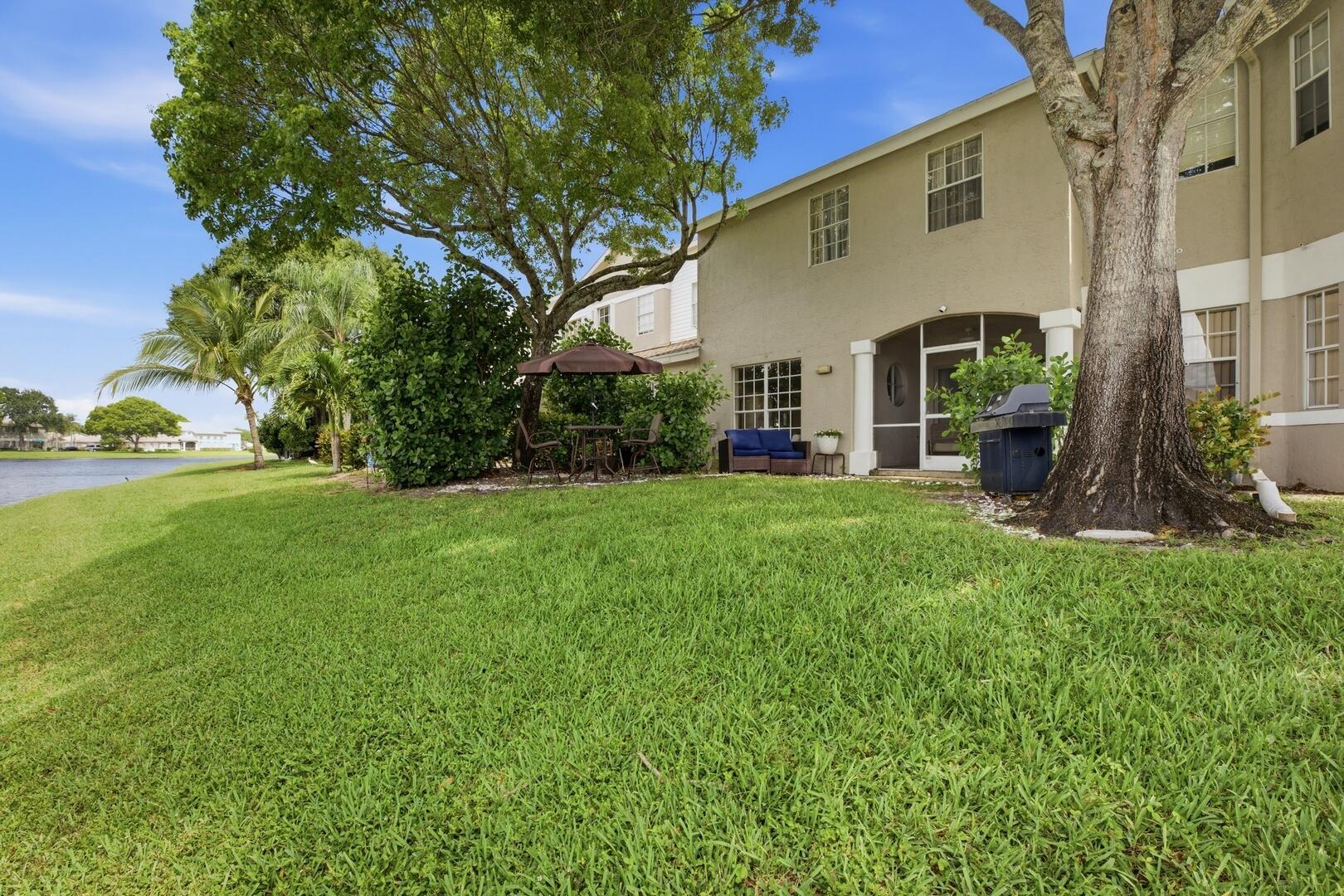 9172 Boca Gardens Parkway, Unit B Boca Raton, FL 33496 - Photo 30 of 54 Back of Home