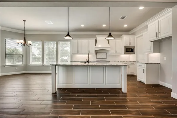 $2,900 | 8240 Scharmels Lane, Fort Worth, TX 76126