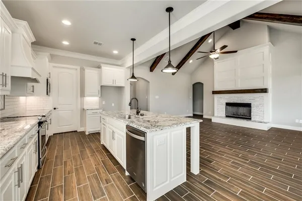 $2,900 | 8240 Scharmels Lane, Fort Worth, TX 76126