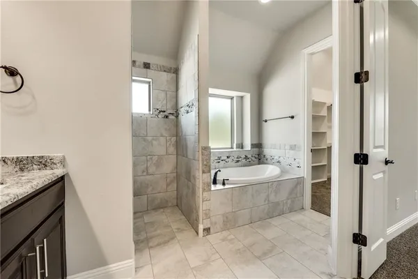 $2,900 | 8240 Scharmels Lane, Fort Worth, TX 76126