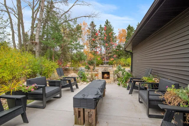 $844,900 | 624 East Circle Ridge Place, Sturgeon Bay, WI 54235