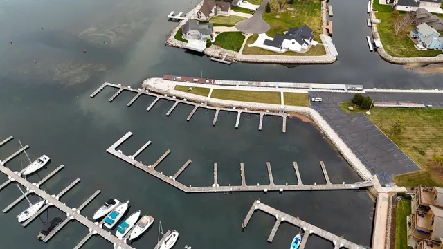 $844,900 | 624 East Circle Ridge Place, Sturgeon Bay, WI 54235