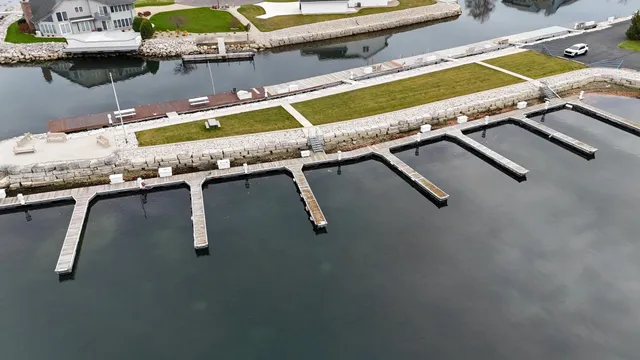 $844,900 | 624 East Circle Ridge Place, Sturgeon Bay, WI 54235