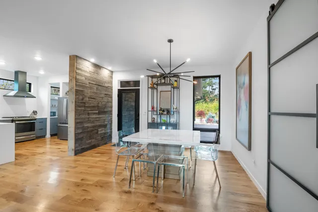 $844,900 | 624 East Circle Ridge Place, Sturgeon Bay, WI 54235