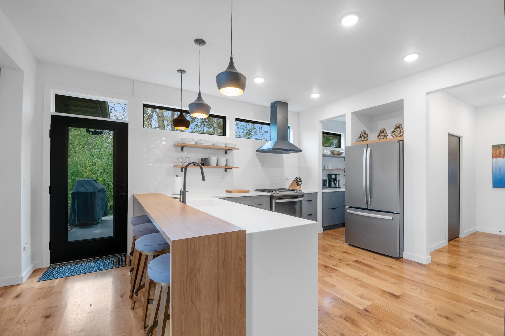 624 East Circle Ridge Place Sturgeon Bay, WI 54235 - Photo 9 of 50