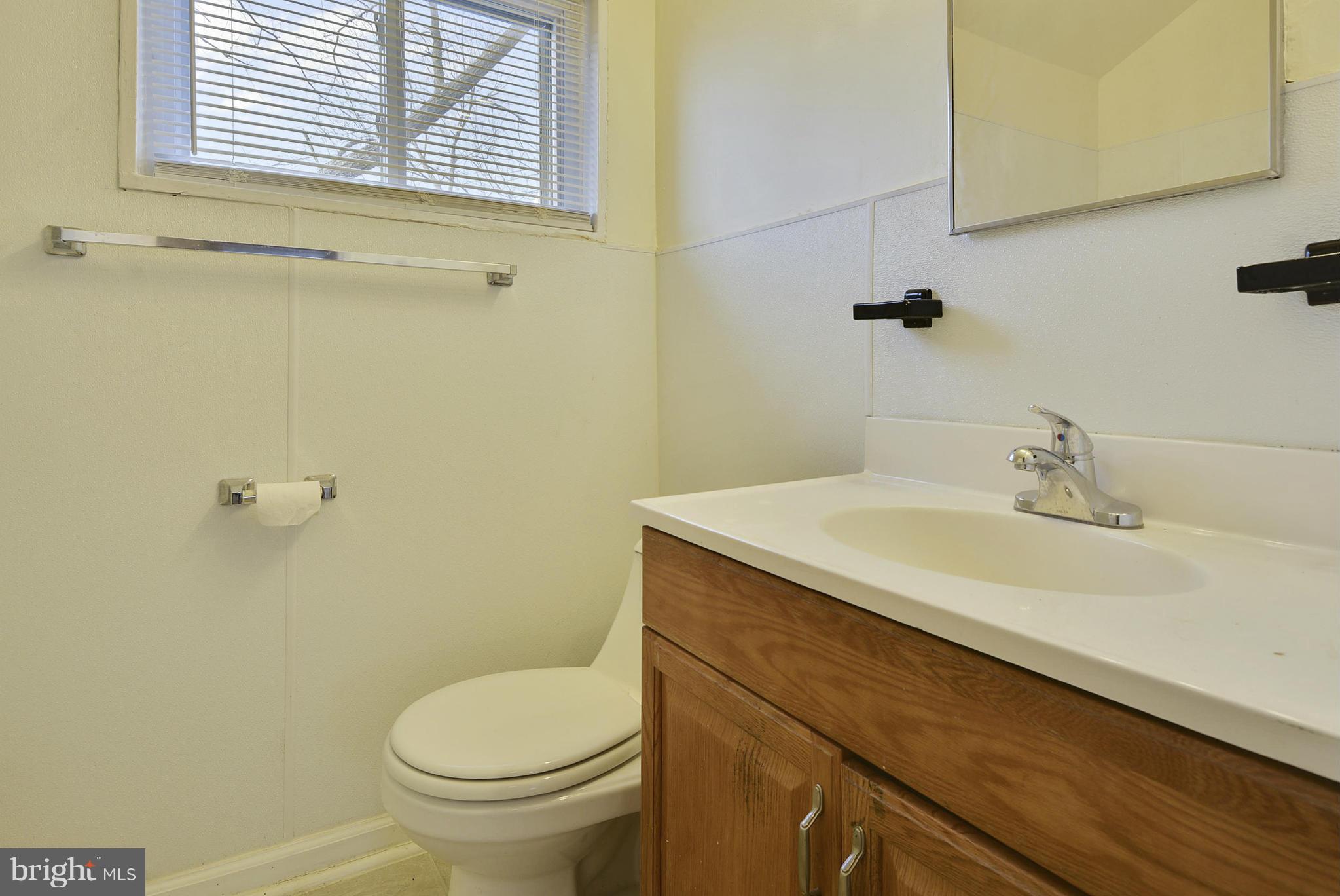 4663 Kendrick Road Suitland, MD 20746 - Photo 16 of 20 Bath