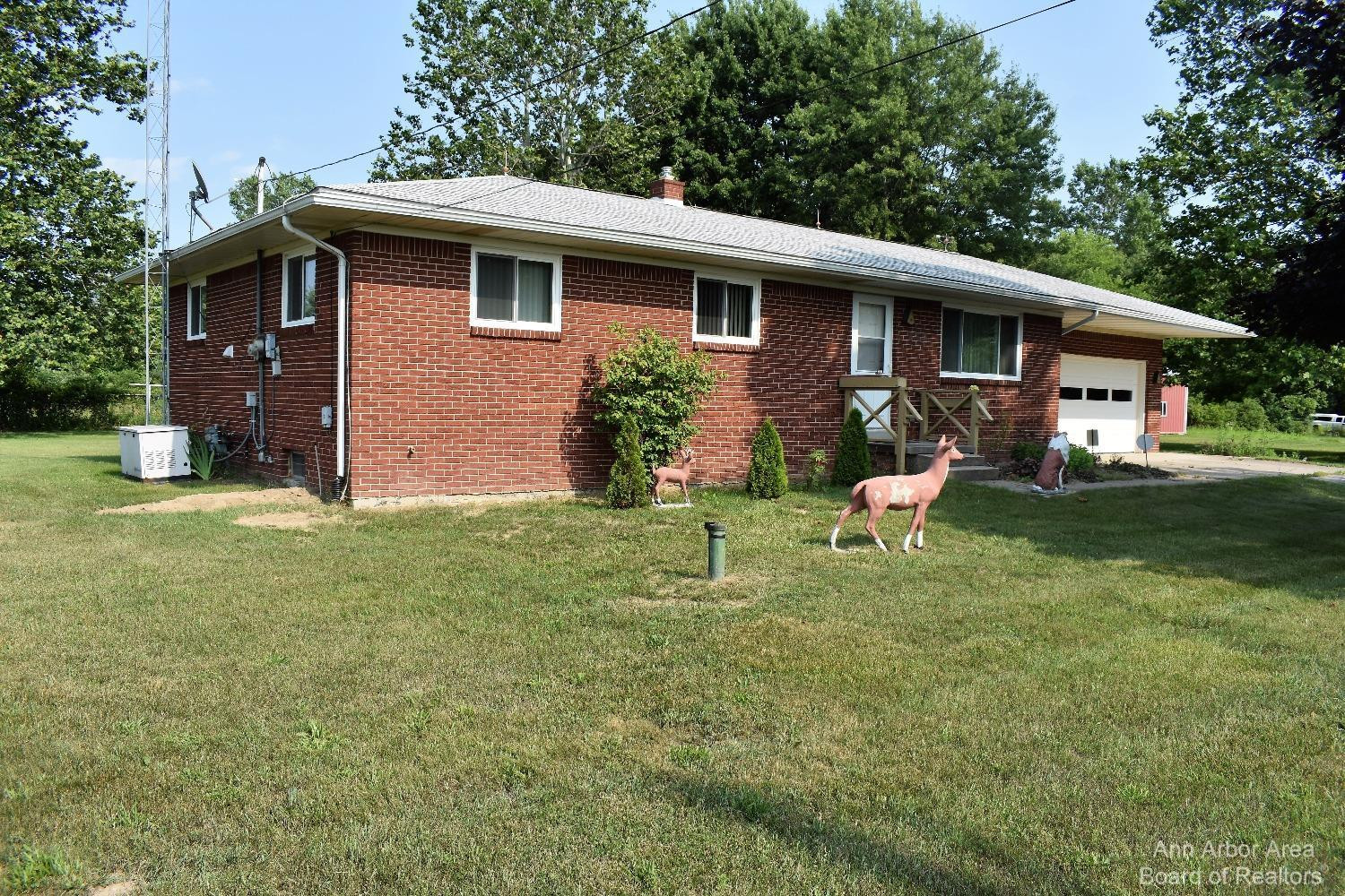 11600 Crowe Road Milan, MI 48160 - Photo 1 of 28 Photo 1