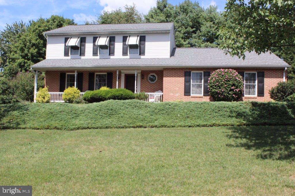 203 Kings Cross Circle Lititz, PA 17543 - Photo 1 of 25 Gallery Image 1