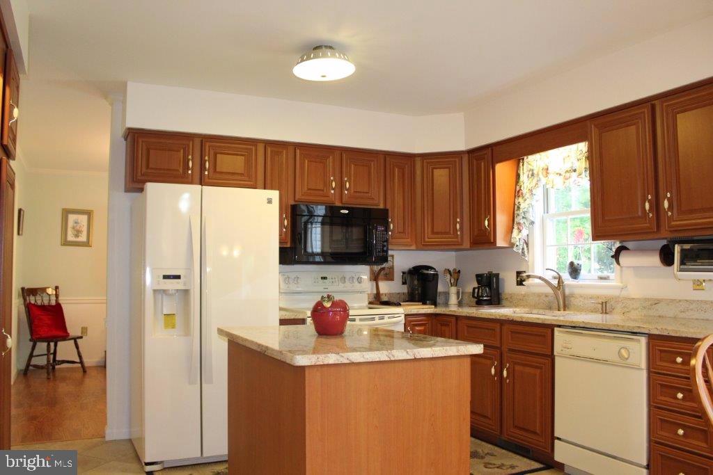 203 Kings Cross Circle Lititz, PA 17543 - Photo 8 of 25 Gallery Image 8