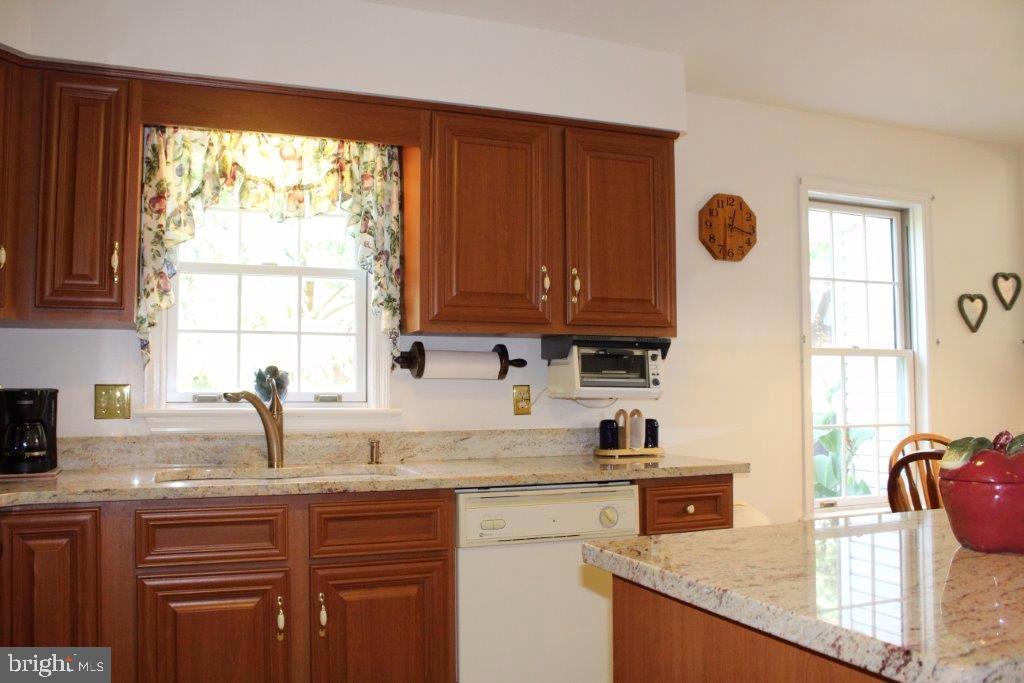 203 Kings Cross Circle Lititz, PA 17543 - Photo 10 of 25 Gallery Image 10