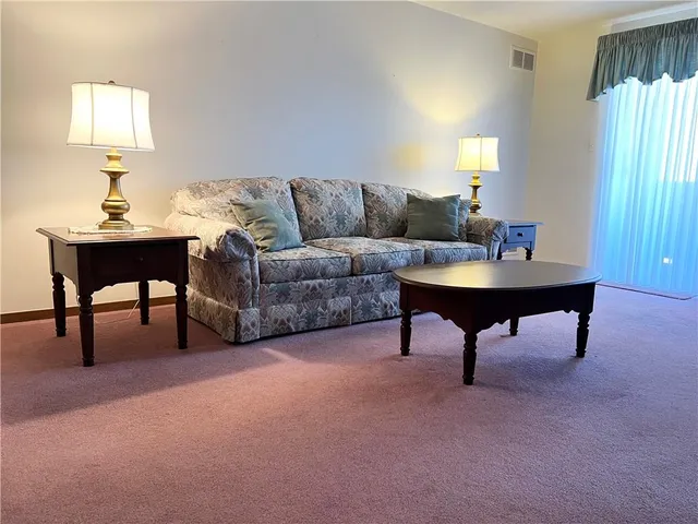 $189,900 | 2850 Edgecliff Road, Unit 35, Lower Burrell, PA 15068