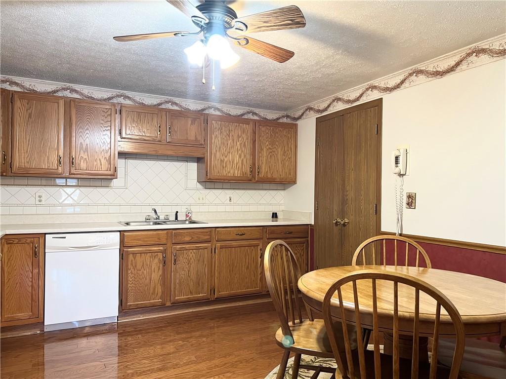 2850 Edgecliff Road, Unit 35 Lower Burrell, PA 15068 - Photo 8 of 27 Spacious kitchen. View of doors into laundry area.
