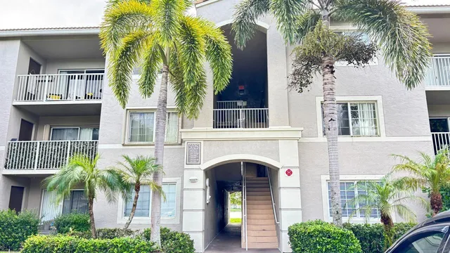 $293,400 | 5025 Wiles Road, Unit 107, Coconut Creek, FL 33073