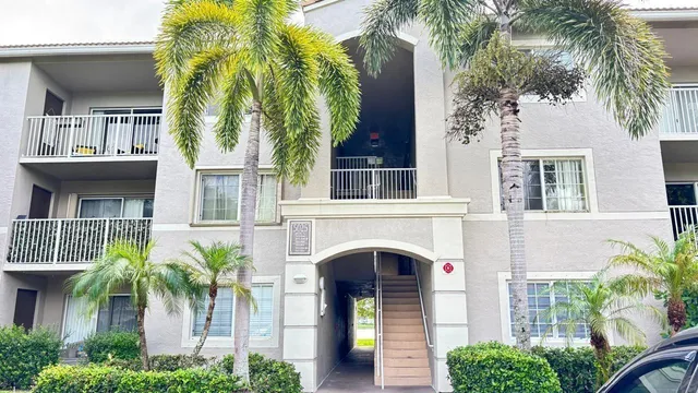 $275,900 | 5025 Wiles Road, Unit 107, Coconut Creek, FL 33073