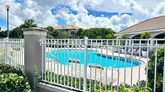 $293,400 | 5025 Wiles Road, Unit 107, Coconut Creek, FL 33073