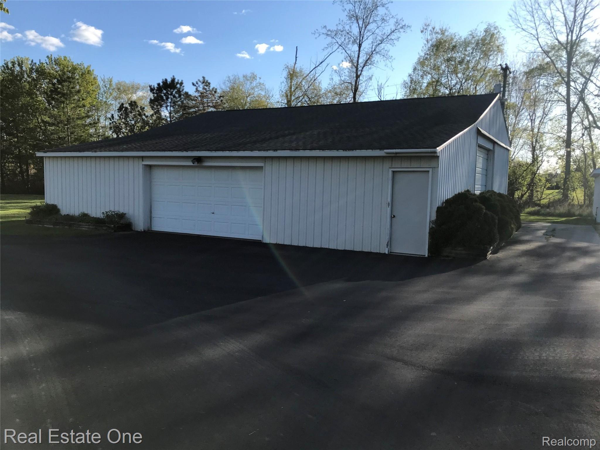 4576 Stewart Road Metamora, MI 48455 - Photo 35 of 44 D6F81090-F555-4893-BE87-ABC393EC26BB.jpeg