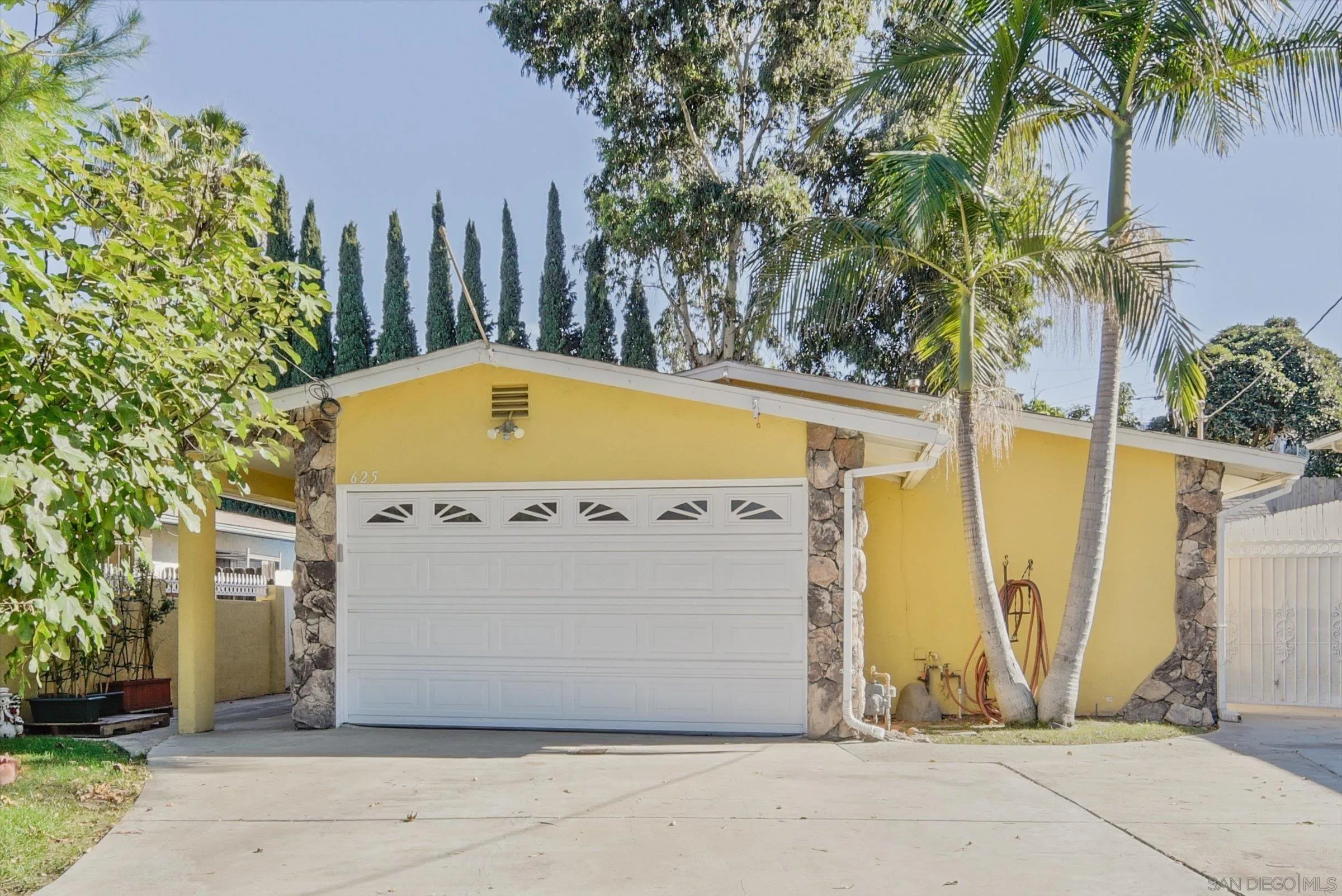625 Kempton Street Spring Valley, CA 91977 - Photo 1 of 36 Gallery Image 1