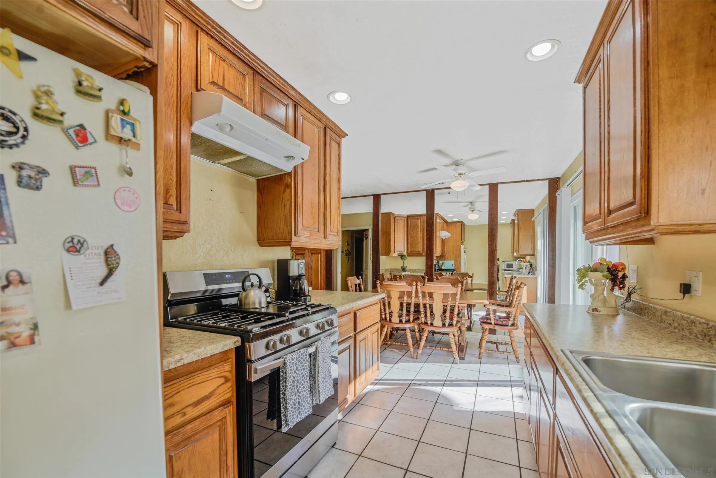 625 Kempton Street Spring Valley, CA 91977 - Photo 13 of 36 Gallery Image 13