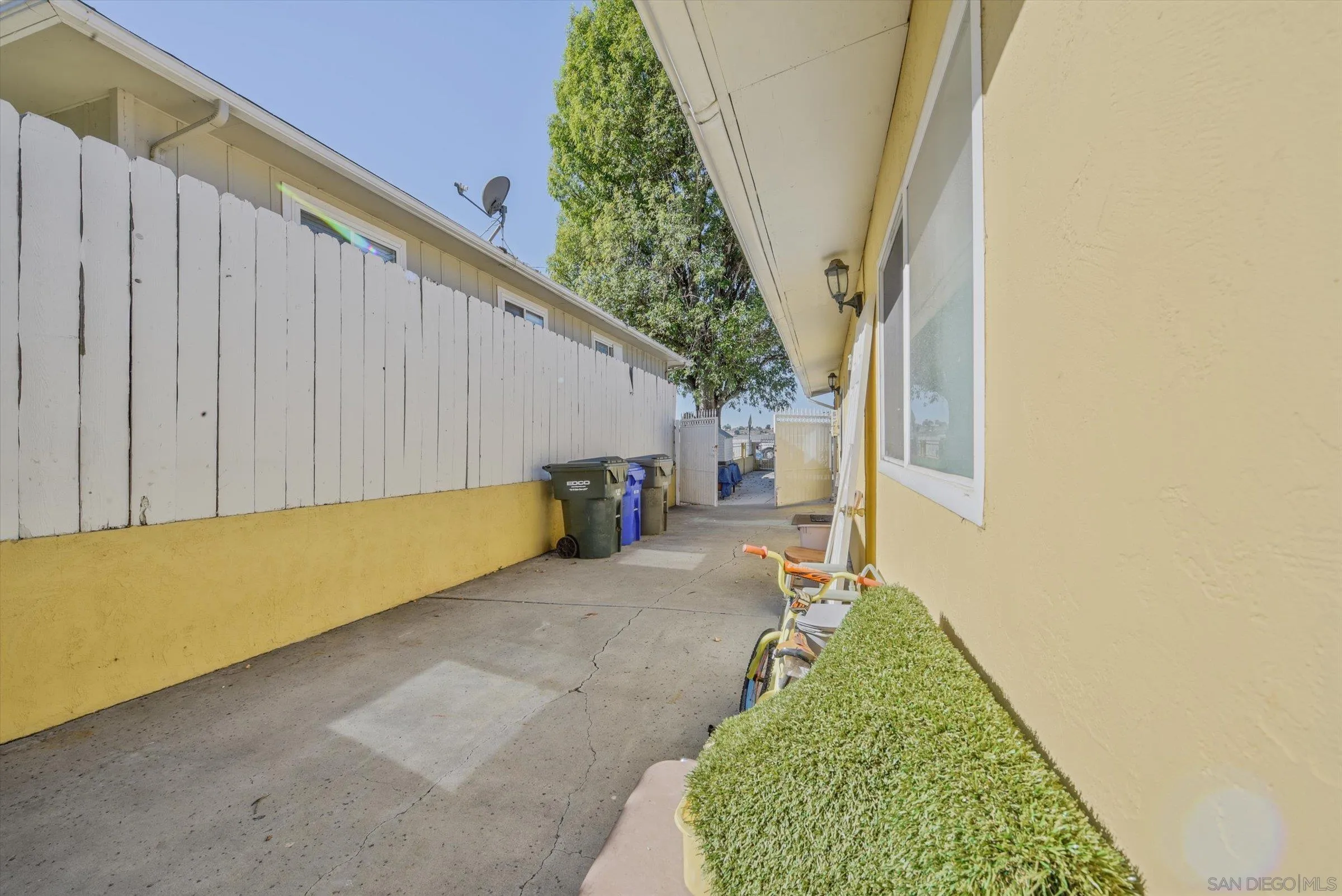 625 Kempton Street Spring Valley, CA 91977 - Photo 31 of 36 Gallery Image 31