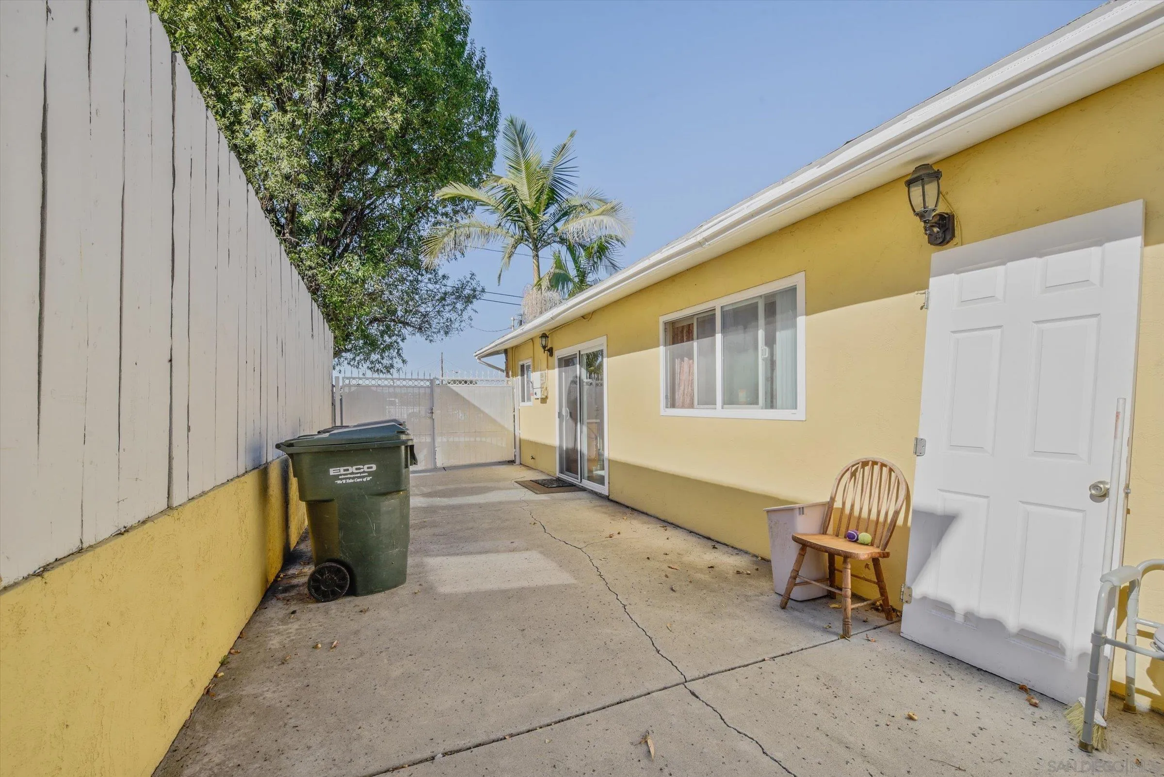 625 Kempton Street Spring Valley, CA 91977 - Photo 32 of 36 Gallery Image 32