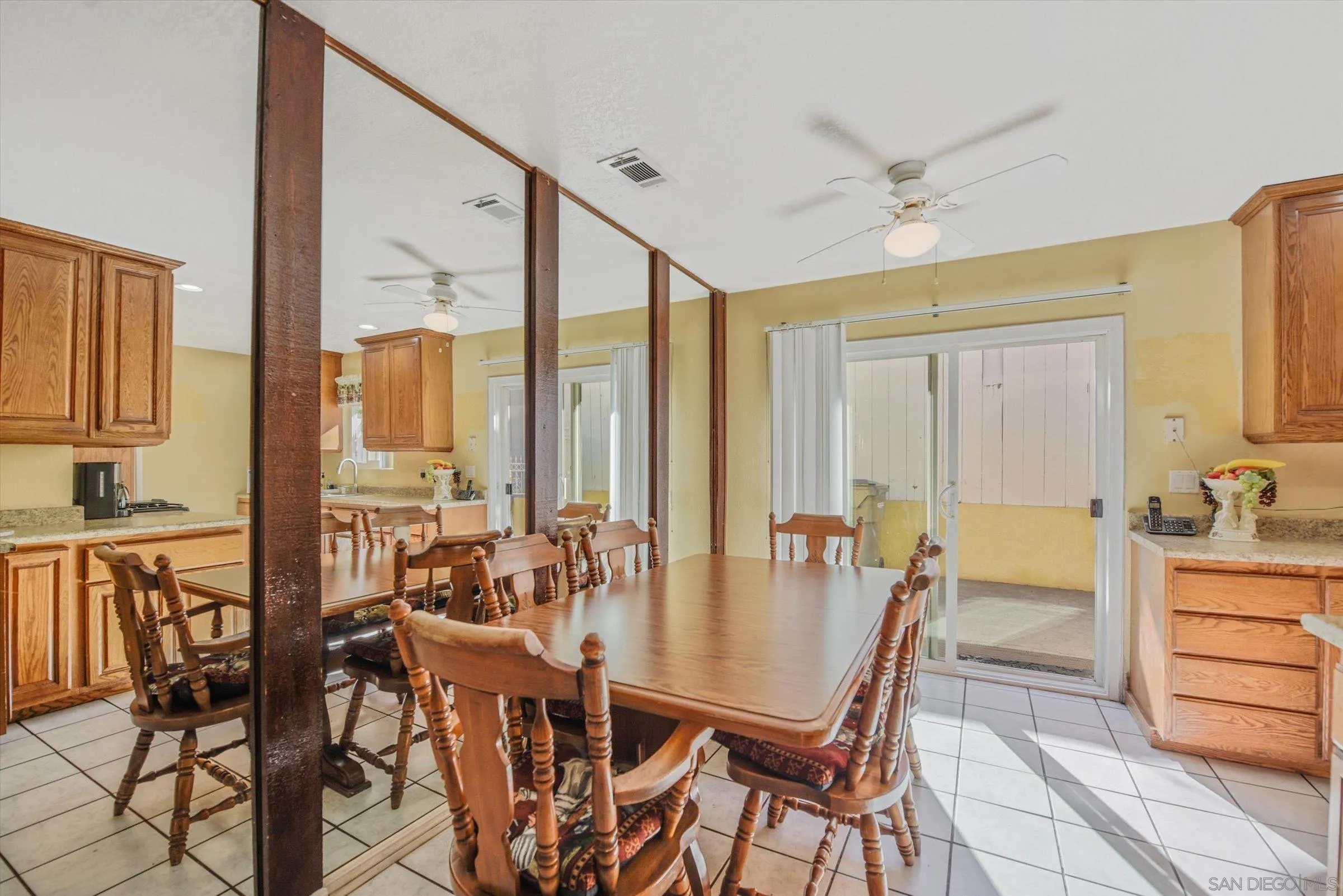 625 Kempton Street Spring Valley, CA 91977 - Photo 7 of 36 Gallery Image 7
