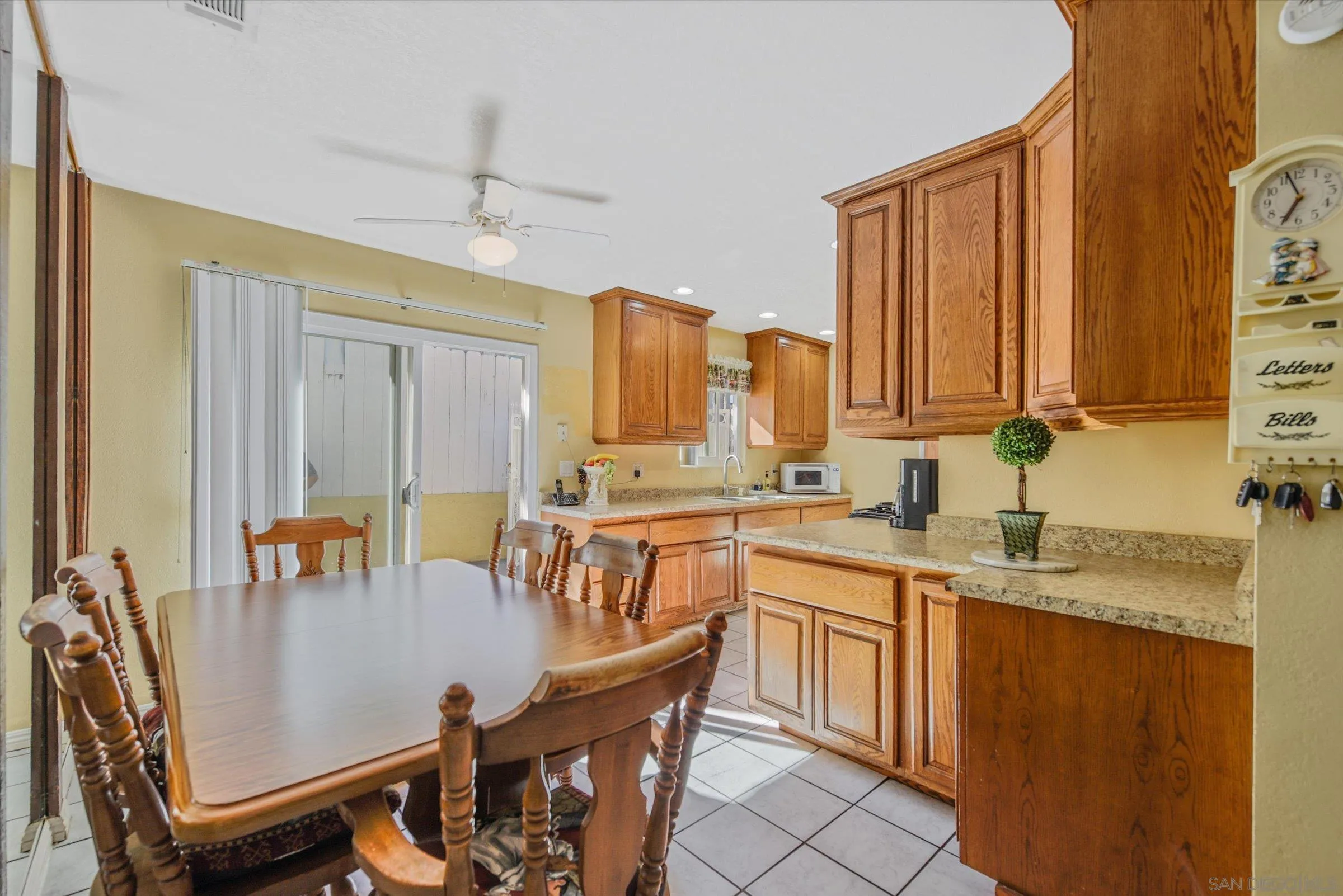 625 Kempton Street Spring Valley, CA 91977 - Photo 10 of 36 Gallery Image 10