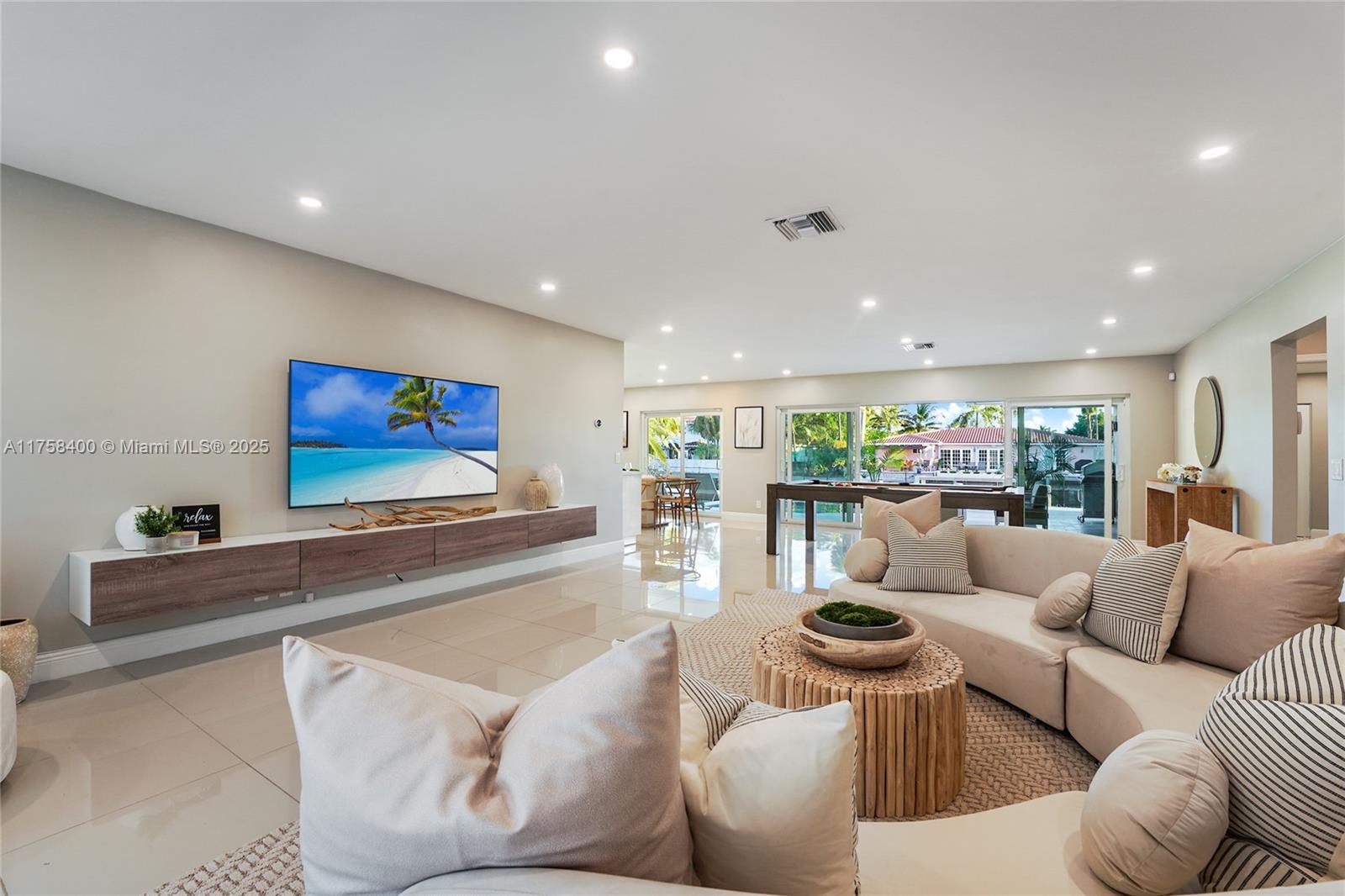 2820 Northeast 60th Street Fort Lauderdale, FL 33308 - Photo 13 of 15