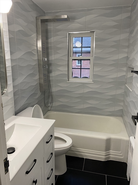 33 Charlesbank Road, Unit 33 Newton, MA 02458 - Photo 2 of 27