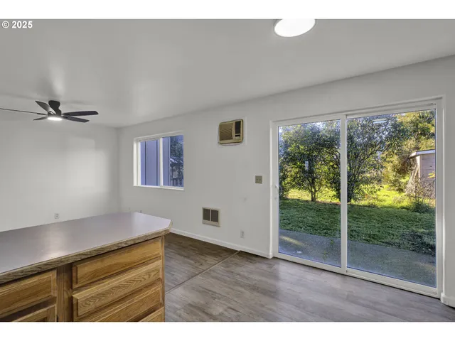 $239,000 | 76330 Rainbow Road, Oakridge, OR 97463