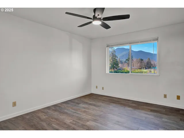 $239,000 | 76330 Rainbow Road, Oakridge, OR 97463