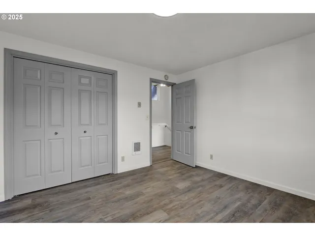 $239,000 | 76330 Rainbow Road, Oakridge, OR 97463