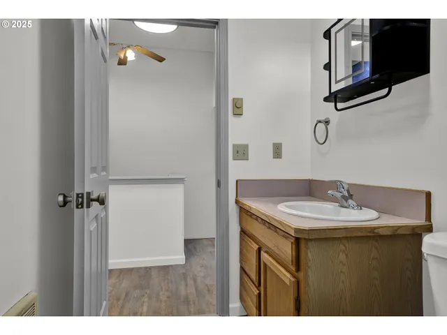 $239,000 | 76330 Rainbow Road, Oakridge, OR 97463