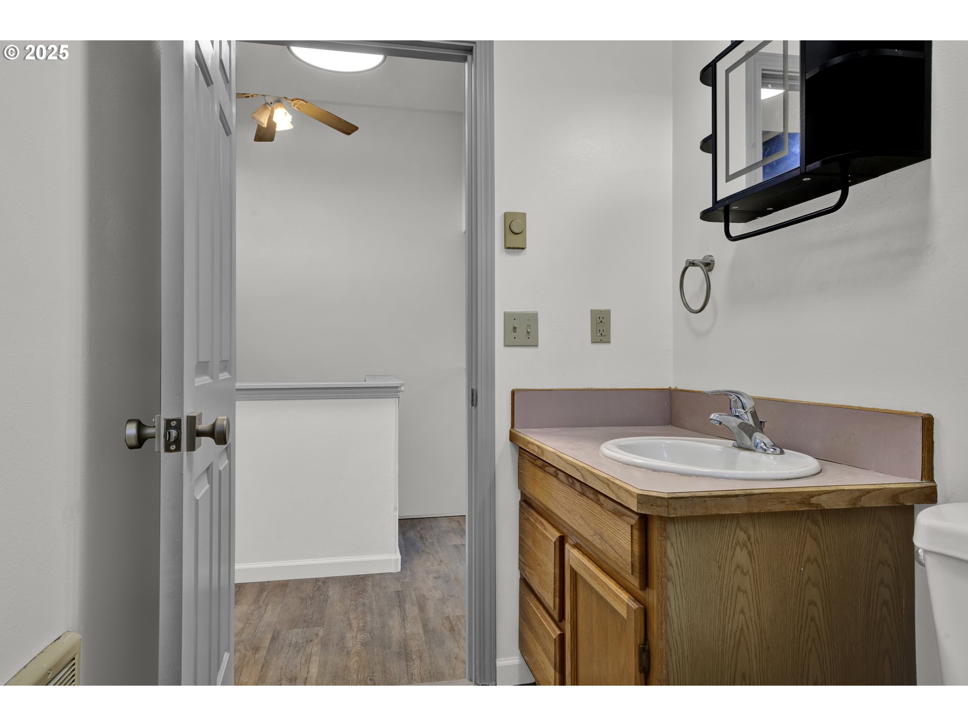 76330 Rainbow Road Oakridge, OR 97463 - Photo 26 of 34