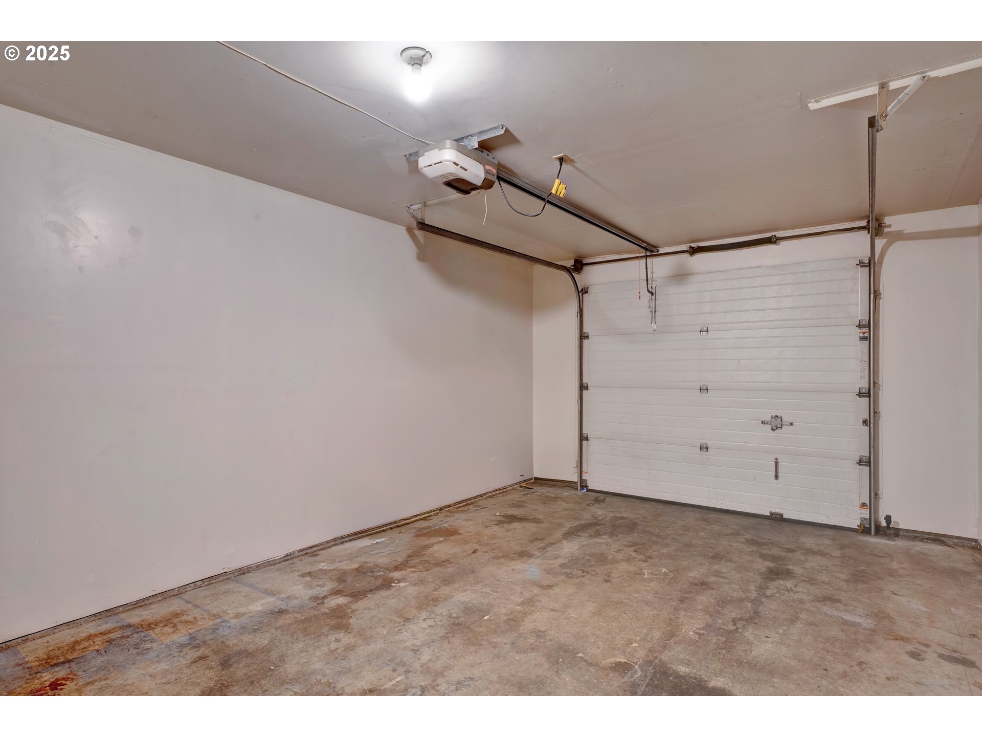 76330 Rainbow Road Oakridge, OR 97463 - Photo 27 of 34