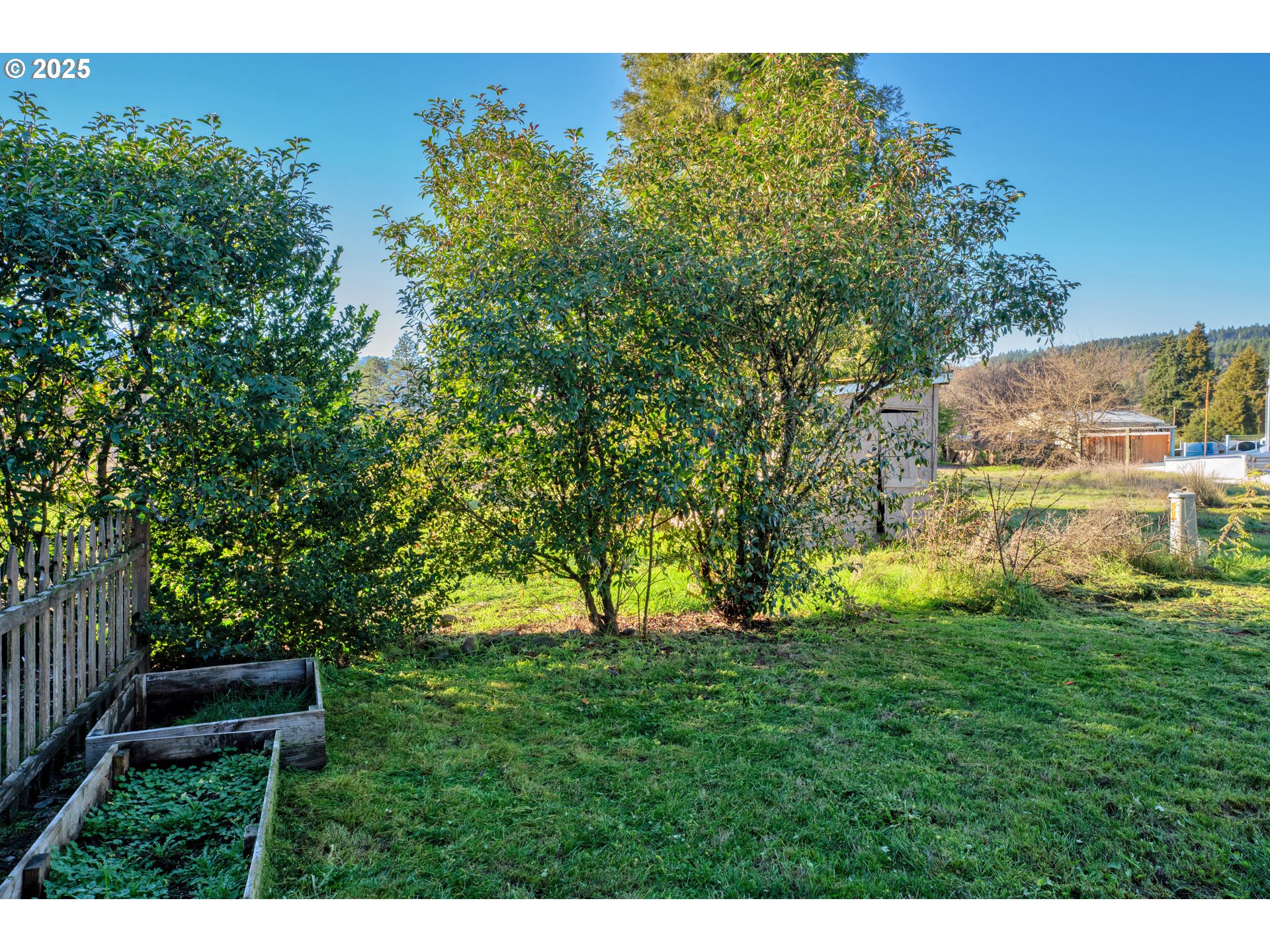 76330 Rainbow Road Oakridge, OR 97463 - Photo 31 of 34