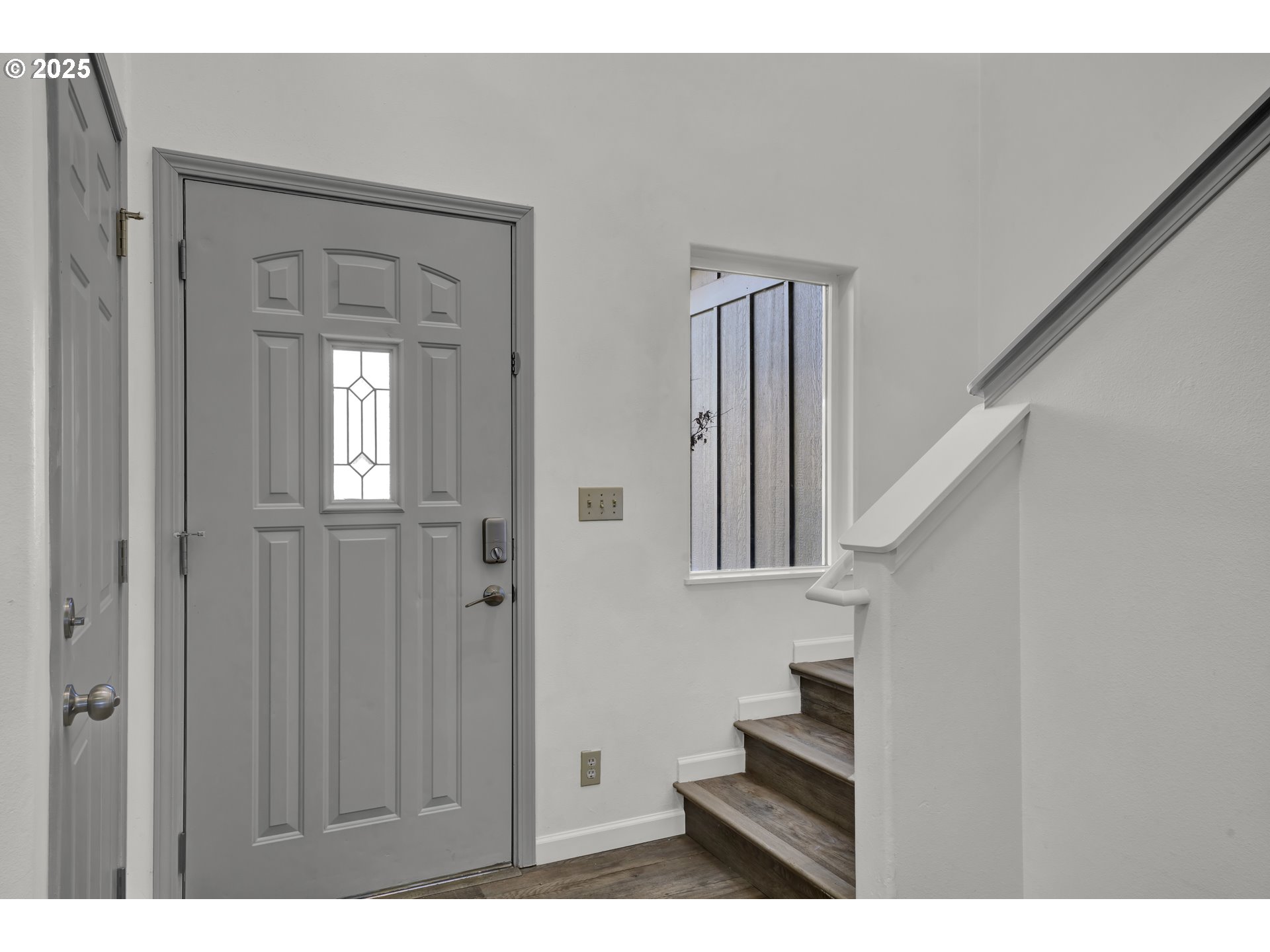 76330 Rainbow Road Oakridge, OR 97463 - Photo 5 of 34