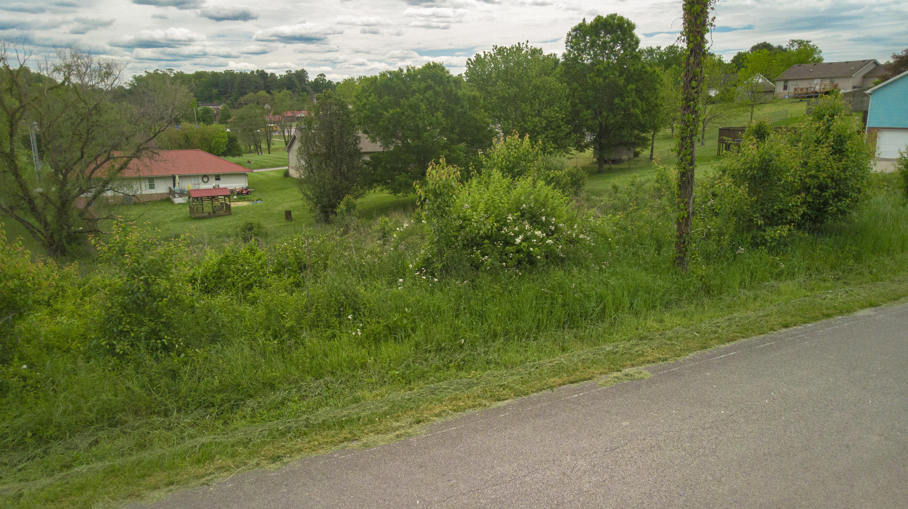 2223 Joe Lewis Road Somerset, KY 42503 - Photo 2 of 11 Joe Lewis Rd-0326
