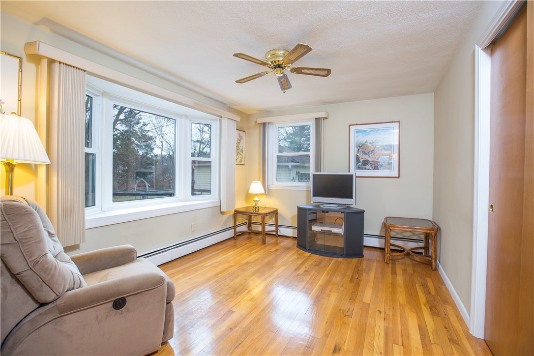 54 Delway Road Cranston, RI 02910 - Photo 11 of 17