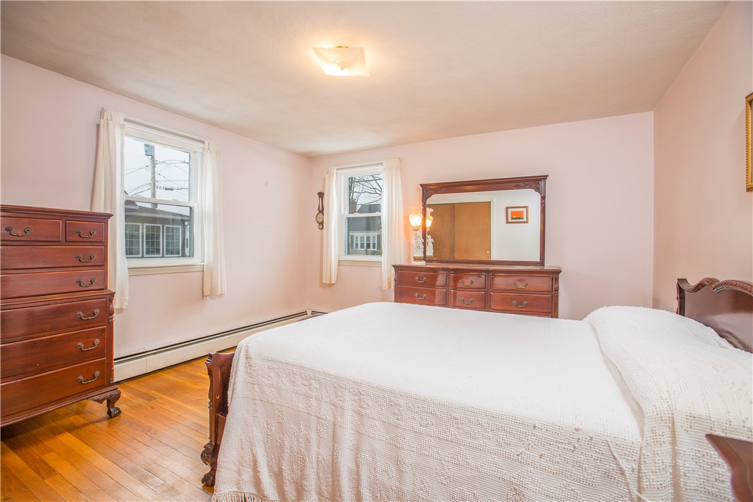 54 Delway Road Cranston, RI 02910 - Photo 13 of 17