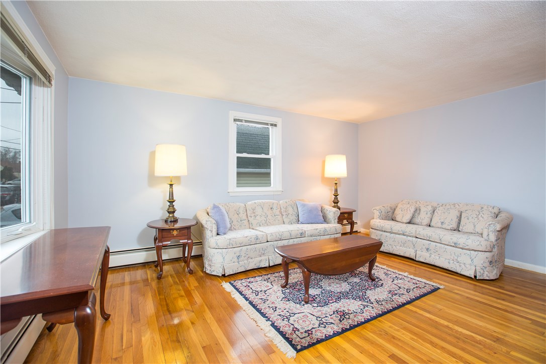 54 Delway Road Cranston, RI 02910 - Photo 5 of 17
