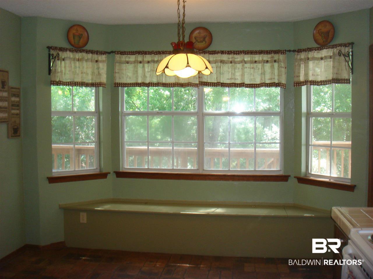 2820 Woodland Road Mobile, AL 36693 - Photo 6 of 32