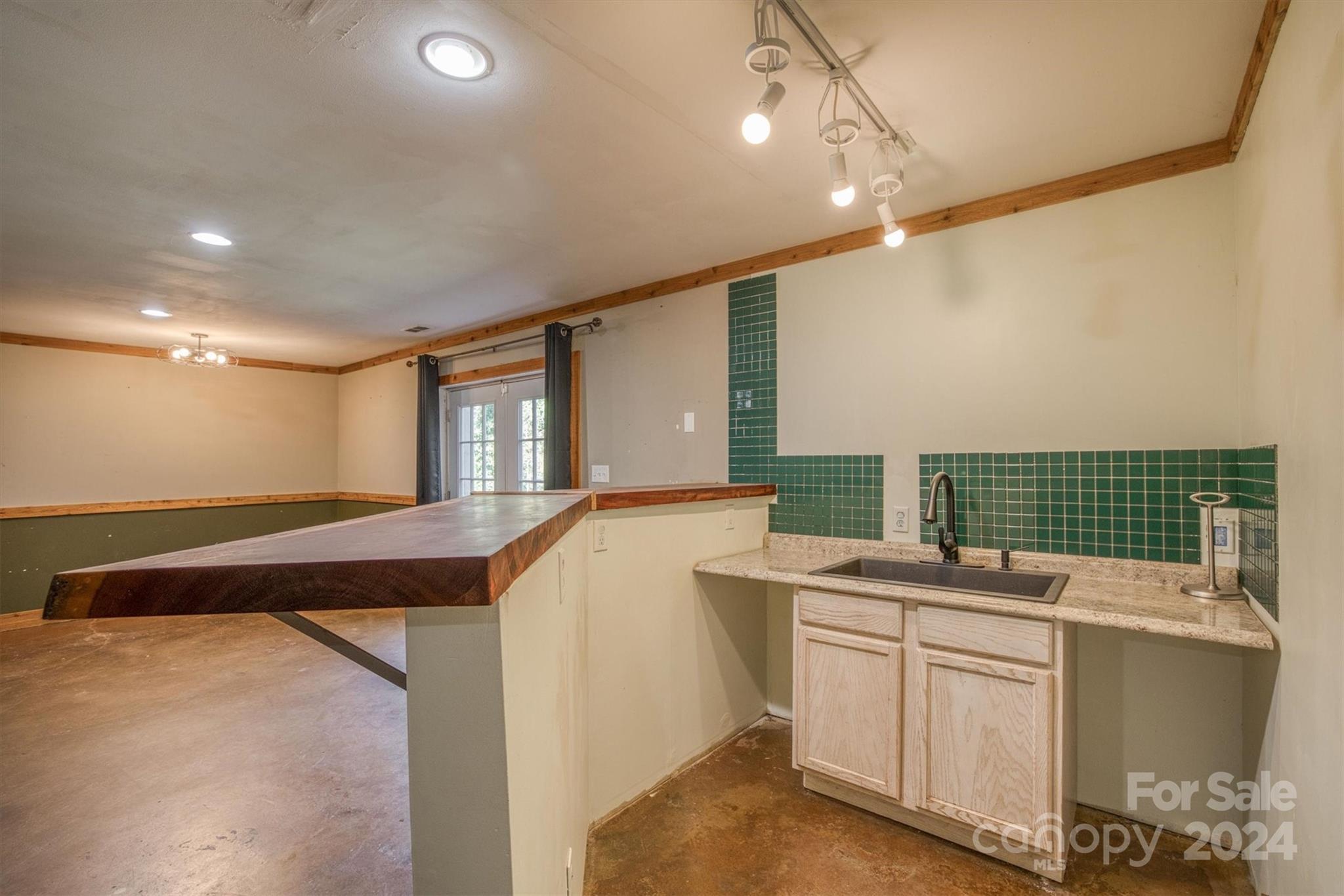 932 Airport Rhodhiss Road Hickory, NC 28601 - Photo 21 of 25 Gallery Image 21