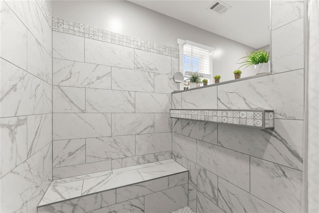 152 Grover Taylor Road Demorest, GA 30535 - Photo 33 of 68 a bathroom with a shower