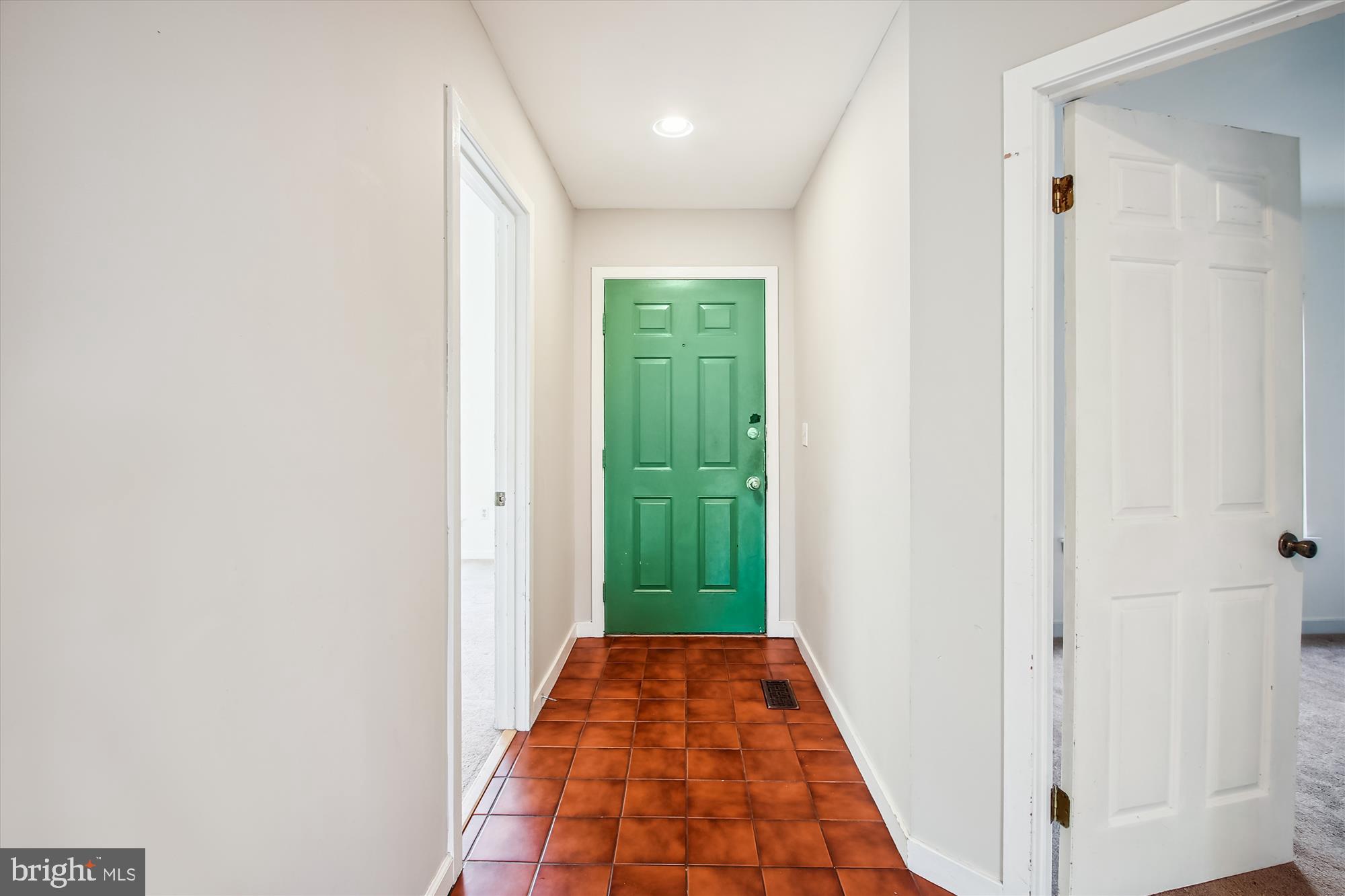 1545 Ritchie Lane Annapolis, MD 21401 - Photo 18 of 62 Entry