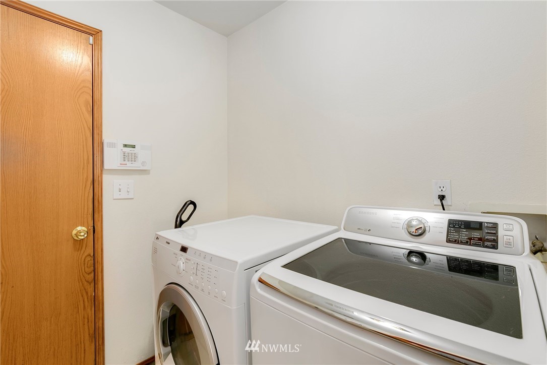 3307 200th Place Southeast Bothell, WA 98012 - Photo 15 of 25