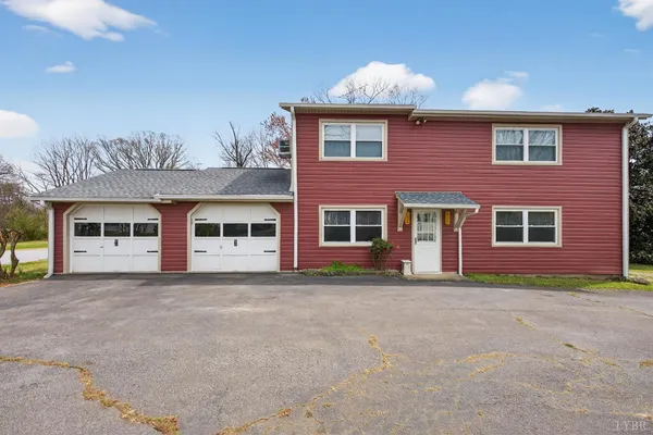 $425,000 | 412 North Main Street, Gretna, VA 24557