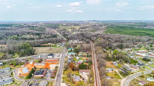 $425,000 | 412 North Main Street, Gretna, VA 24557