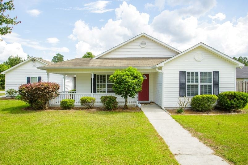 3982 Cutter Point Valdosta, GA 31605 - Photo 2 of 28 Gallery Image 2